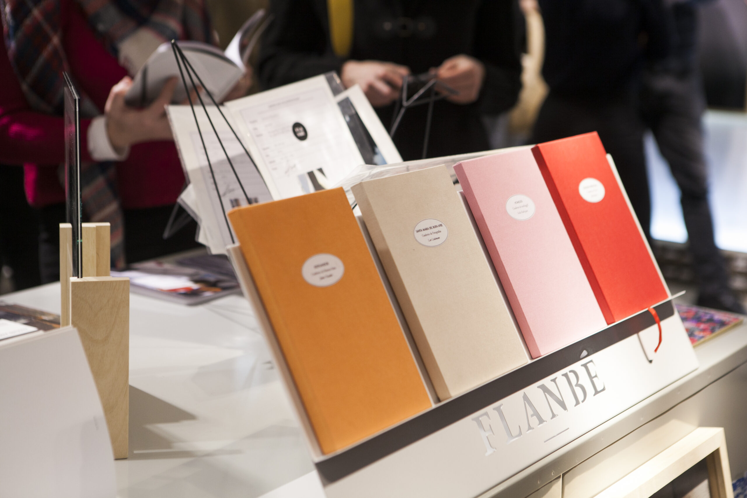 Inauguración muestra Flanbé + Valk @ VALK GALLERY, 14.08.-18-09.2019/ valkpapel/ Godoy Cruz 1768, Buenos Aires/ ARGENTINA