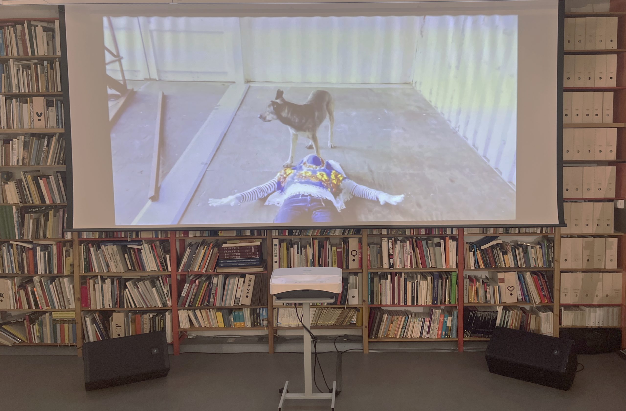 Peter-Palme-Bibliothek | FRIEDA 23, Ausstellung: 3.–11. Oktober 2026  täglich 16–22 Uhr